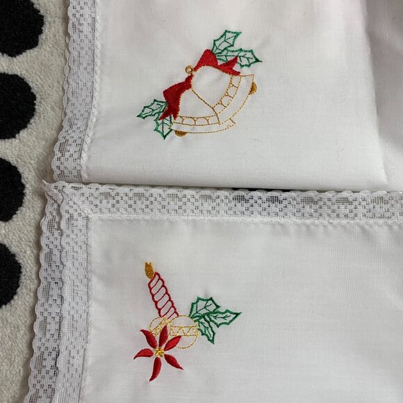Christmas Vintage Linens Napkins White Holly Candle Bells Holiday Placemat - Picture 3 of 8